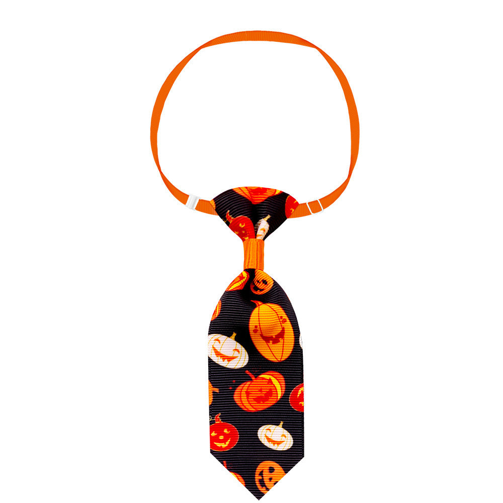 De nieuwe Wonderland Pet Halloween-serie met Halloween-schedel en stropdas