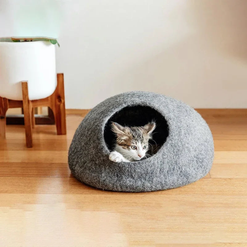 Handcrafted Wool Cat Bed